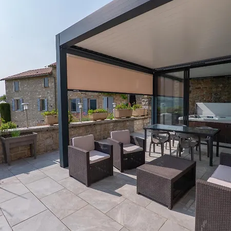 Pres Des Gorges Du Tarn Et Du Viaduc De Millau Apartmán